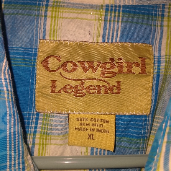 Cowgirl Legend long sleeve Pearl snap button up Collared Shirt. - Picture 5 of 5